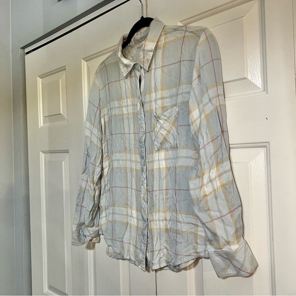 Rails Plaid Button Up Medium Blouse Top Hunter Oyster Pink Sand Grey Blue Plaid - Picture 7 of 11